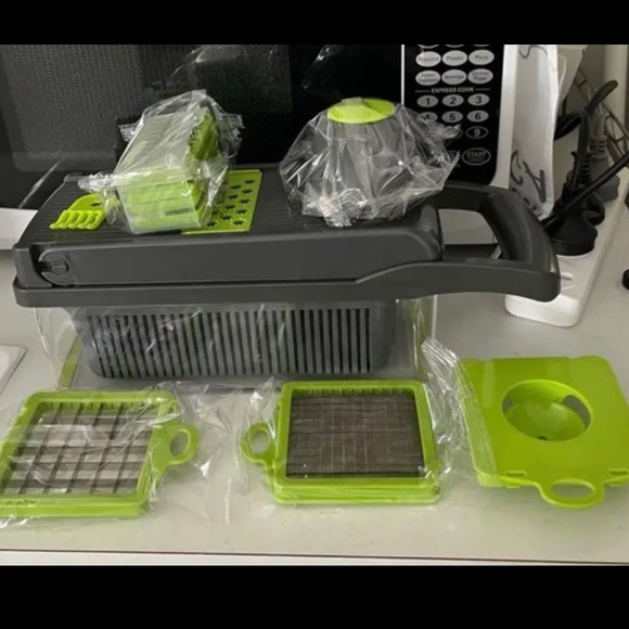 NEW: Vegetable Chopper - Picture 3 of 3